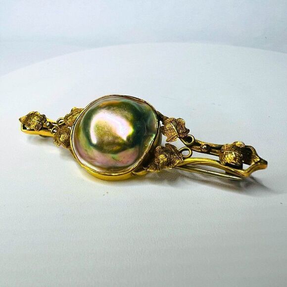 10k Yellow Gold Antique Mabe Pearl Brooch Blister Pearl and Leaves Foliage 6.3g - Picture 7 of 12